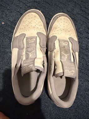 Nike Men's Low-Top Athletic Sneakers in Beige and Gray